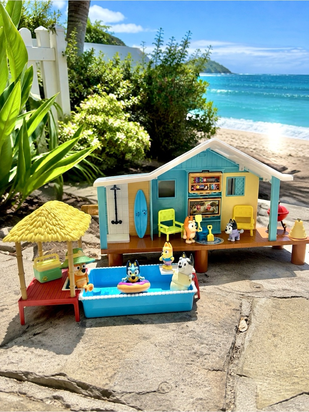 Bluey Ultimate Beach Cabin Playset w/ Pool Time PlaySet and Figures